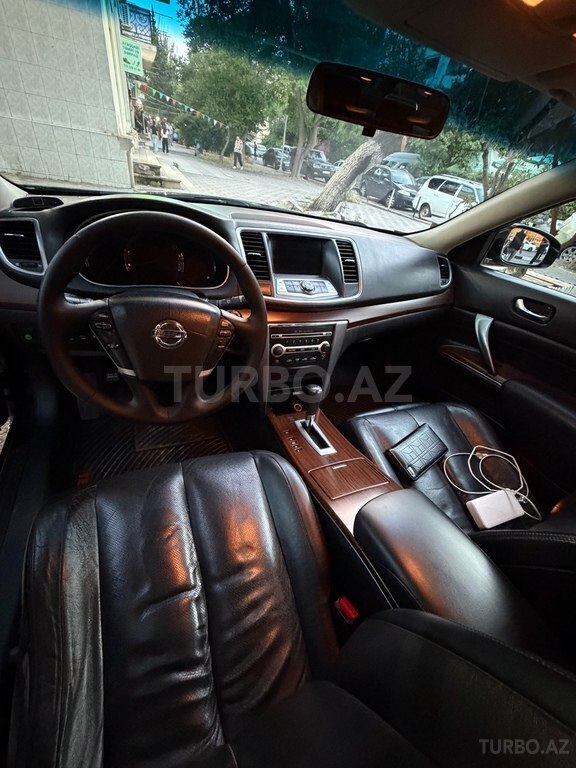 Nissan Teana