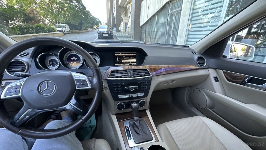 Mercedes C 250