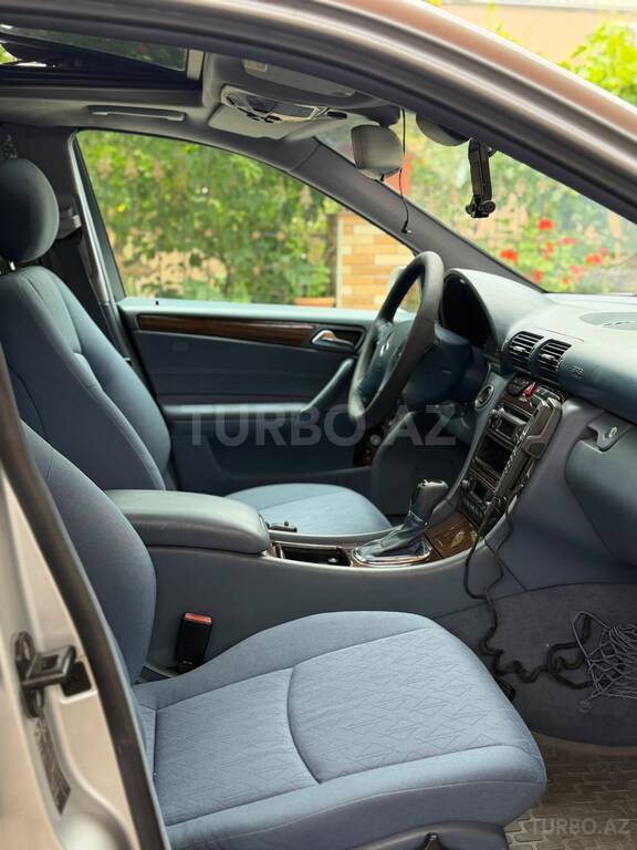 Mercedes C 200