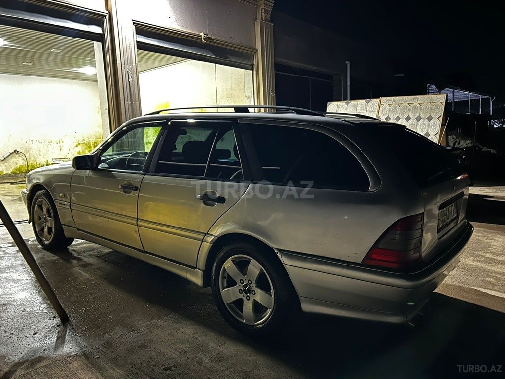 Mercedes C 180