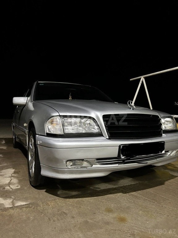Mercedes C 180