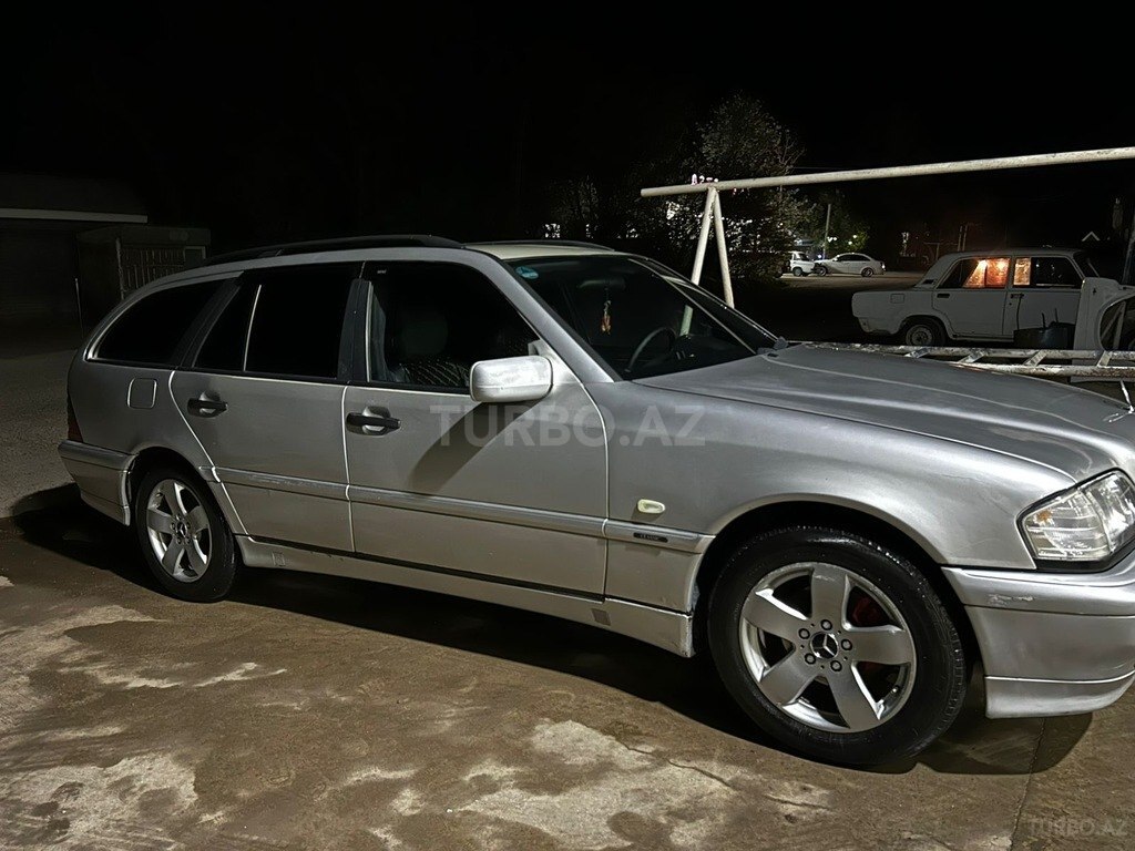 Mercedes C 180