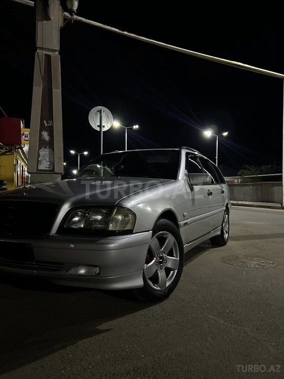 Mercedes C 180