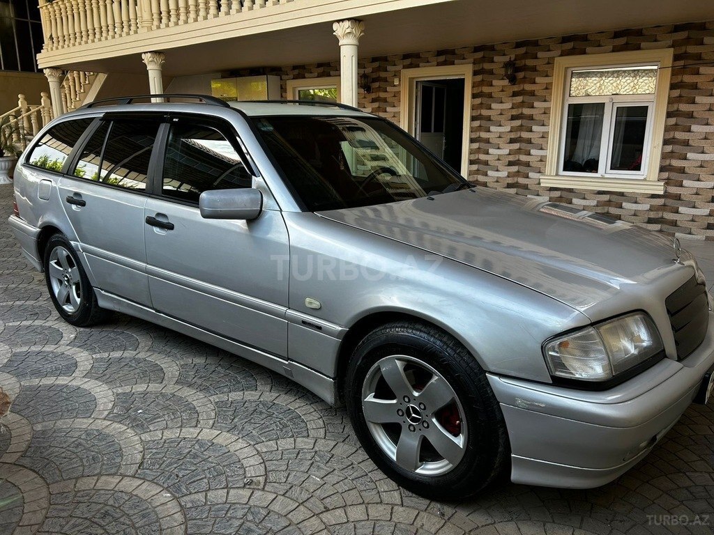 Mercedes C 180