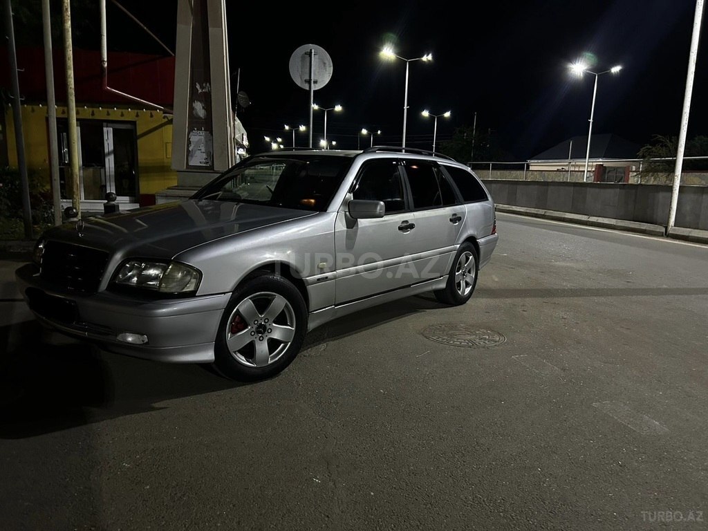 Mercedes C 180