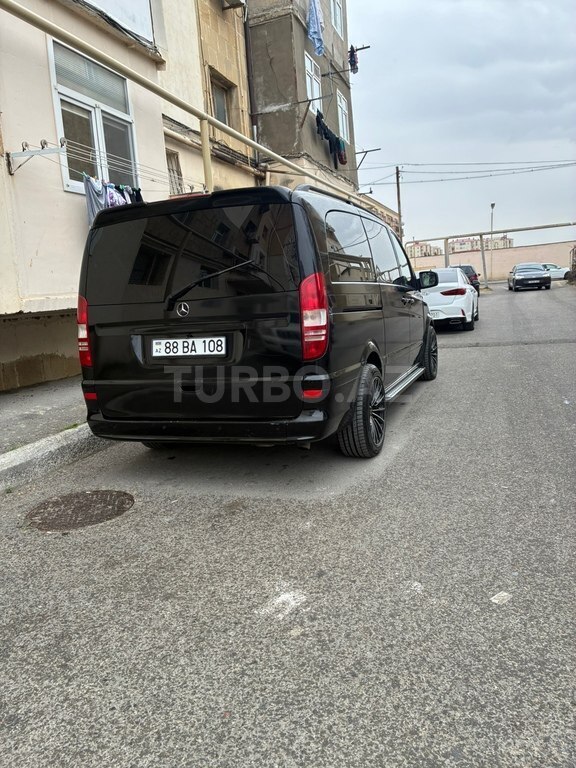 Mercedes Viano