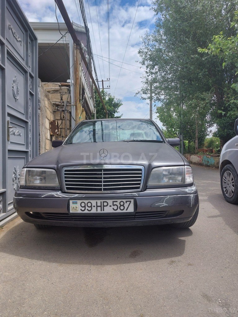 Mercedes C 180