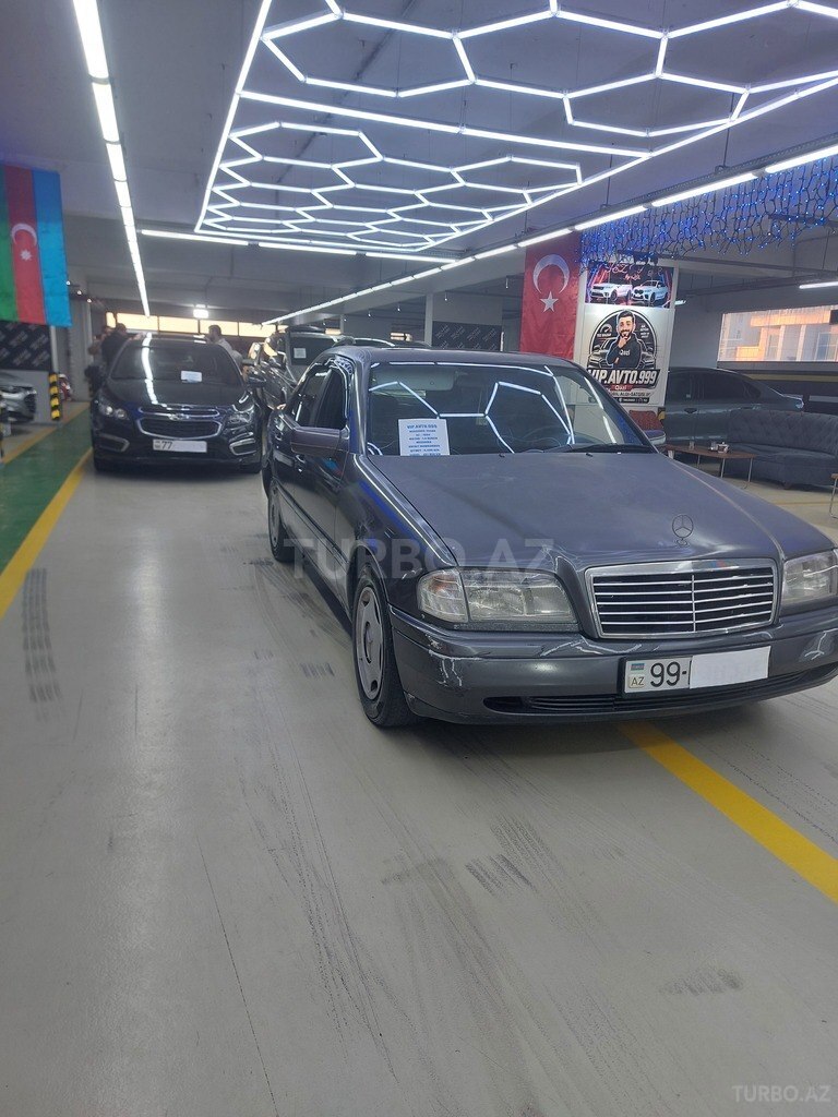 Mercedes C 180
