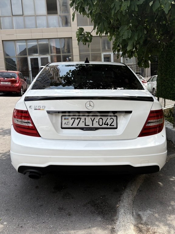 Mercedes C 250