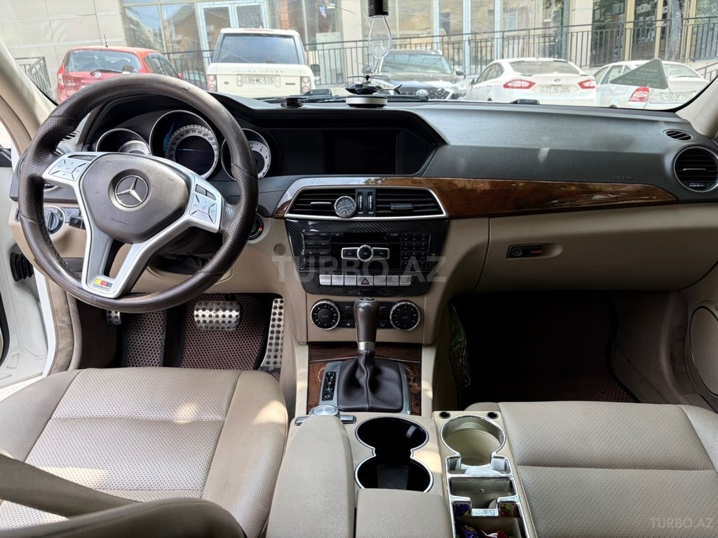 Mercedes C 250