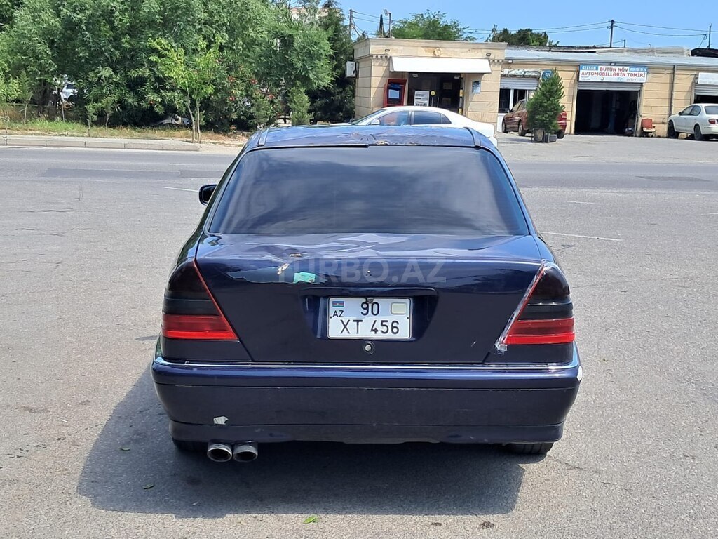 Mercedes C 230