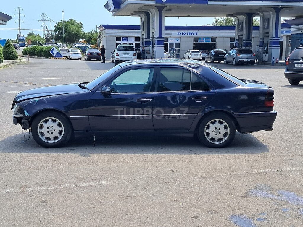Mercedes C 230