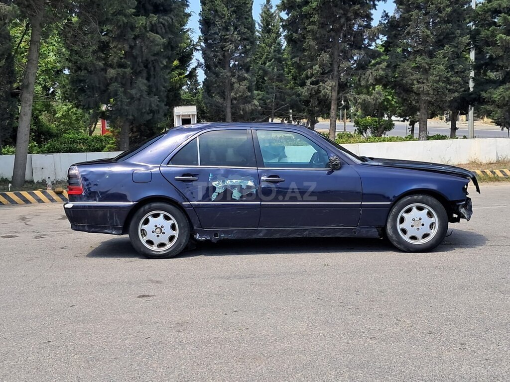 Mercedes C 230