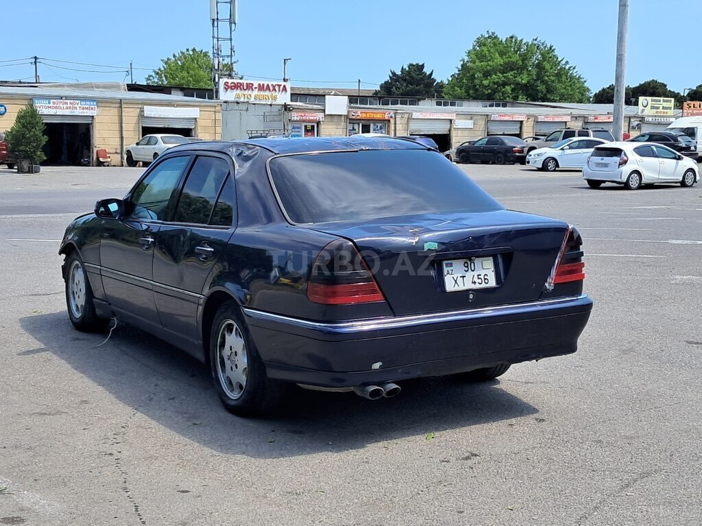 Mercedes C 230