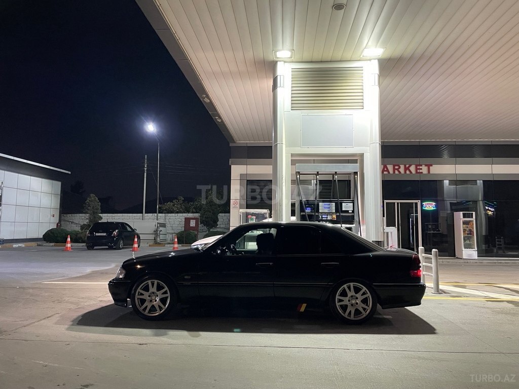 Mercedes C 180