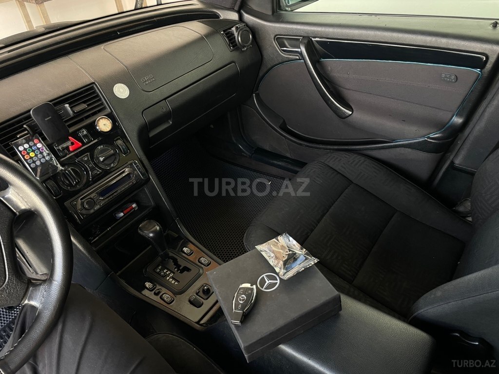 Mercedes C 180