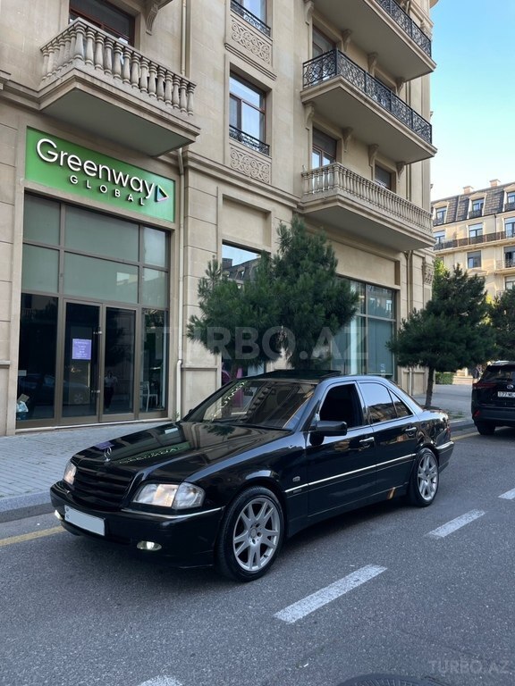Mercedes C 180