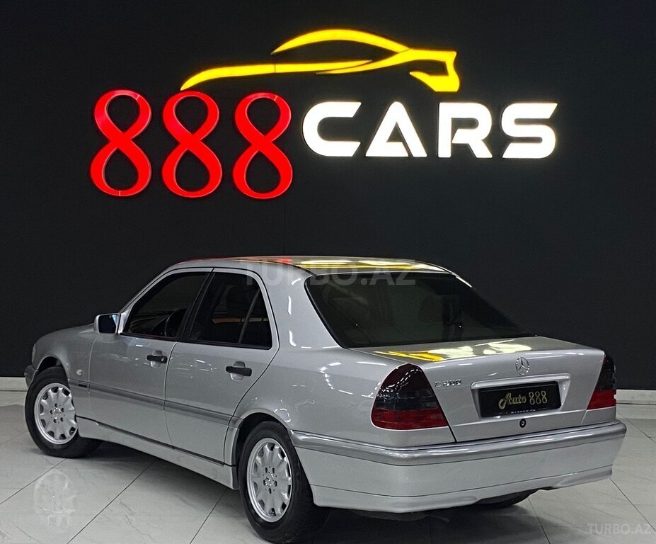 Mercedes C 200