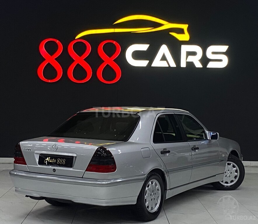 Mercedes C 200
