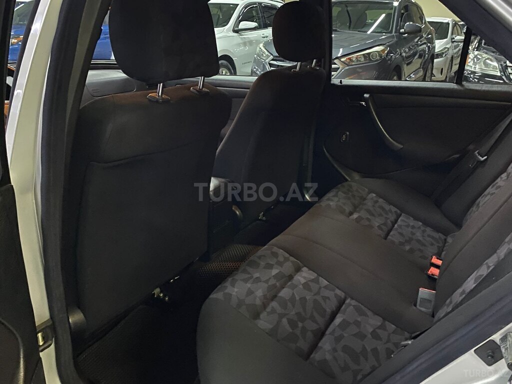Mercedes C 200