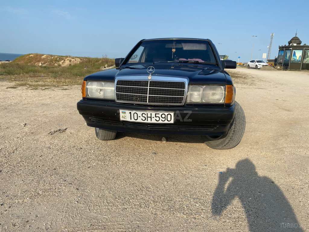 Mercedes 190
