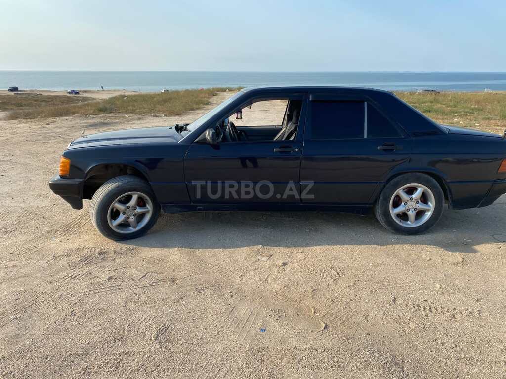 Mercedes 190