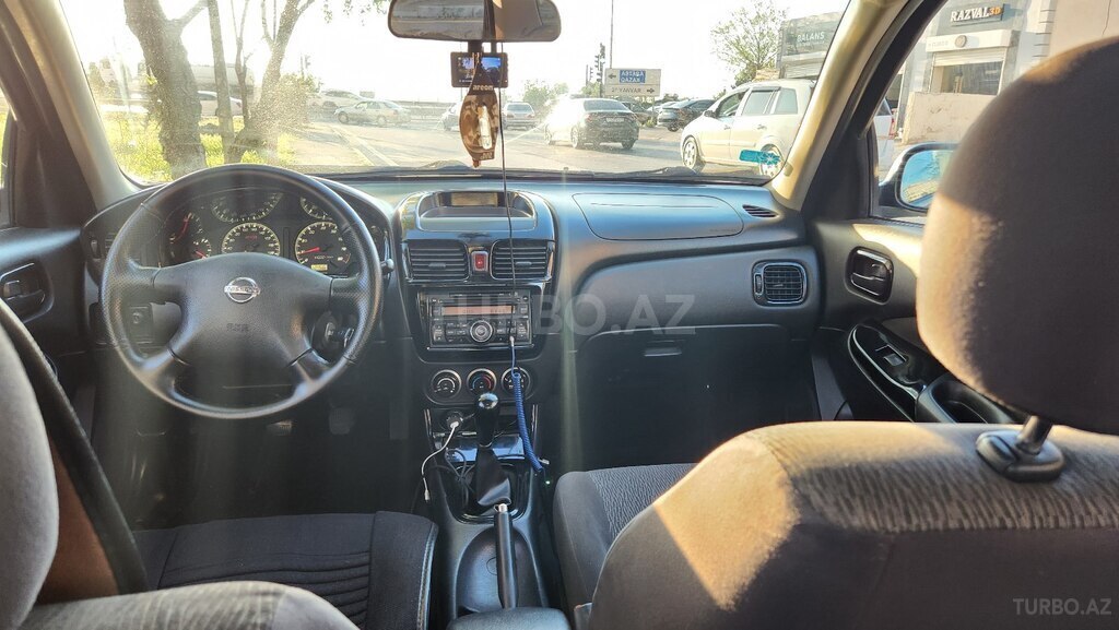 Nissan Sunny