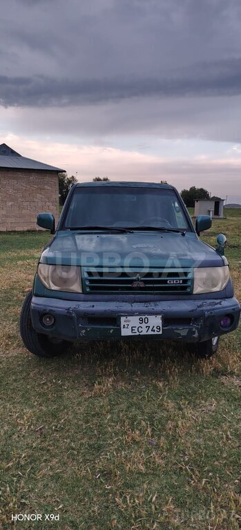 Mitsubishi Pajero io