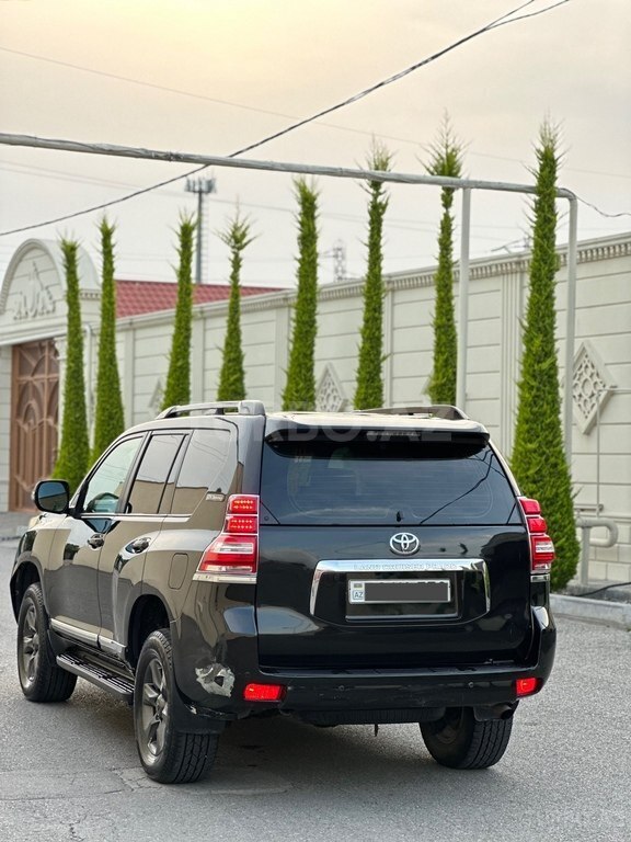 Toyota Land Cruiser Prado