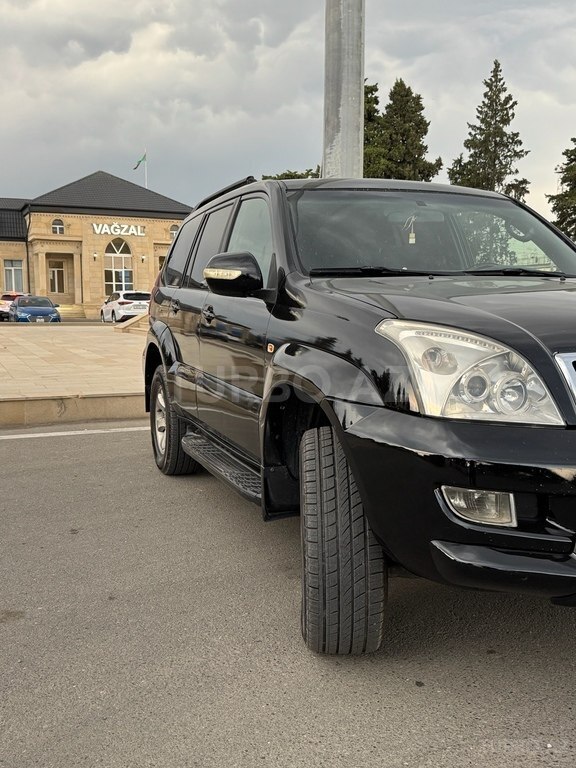 Toyota Land Cruiser Prado