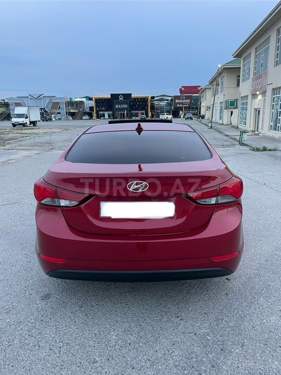 Hyundai Elantra