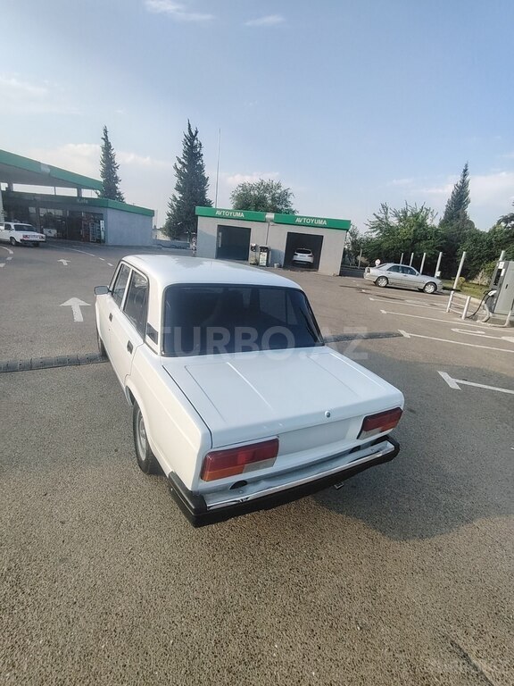 LADA (VAZ) 2107