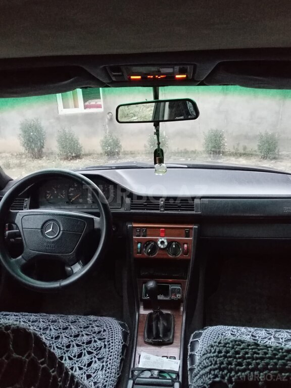 Mercedes 200 D