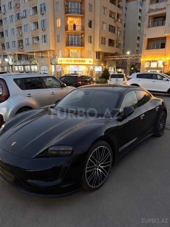Porsche Taycan Turbo S