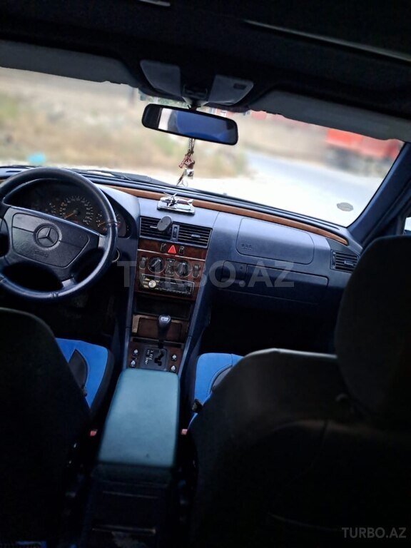 Mercedes C 180