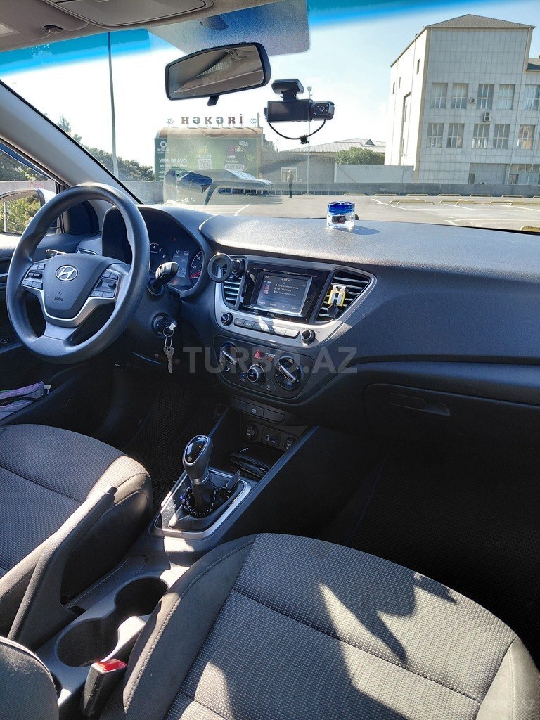 Hyundai Accent
