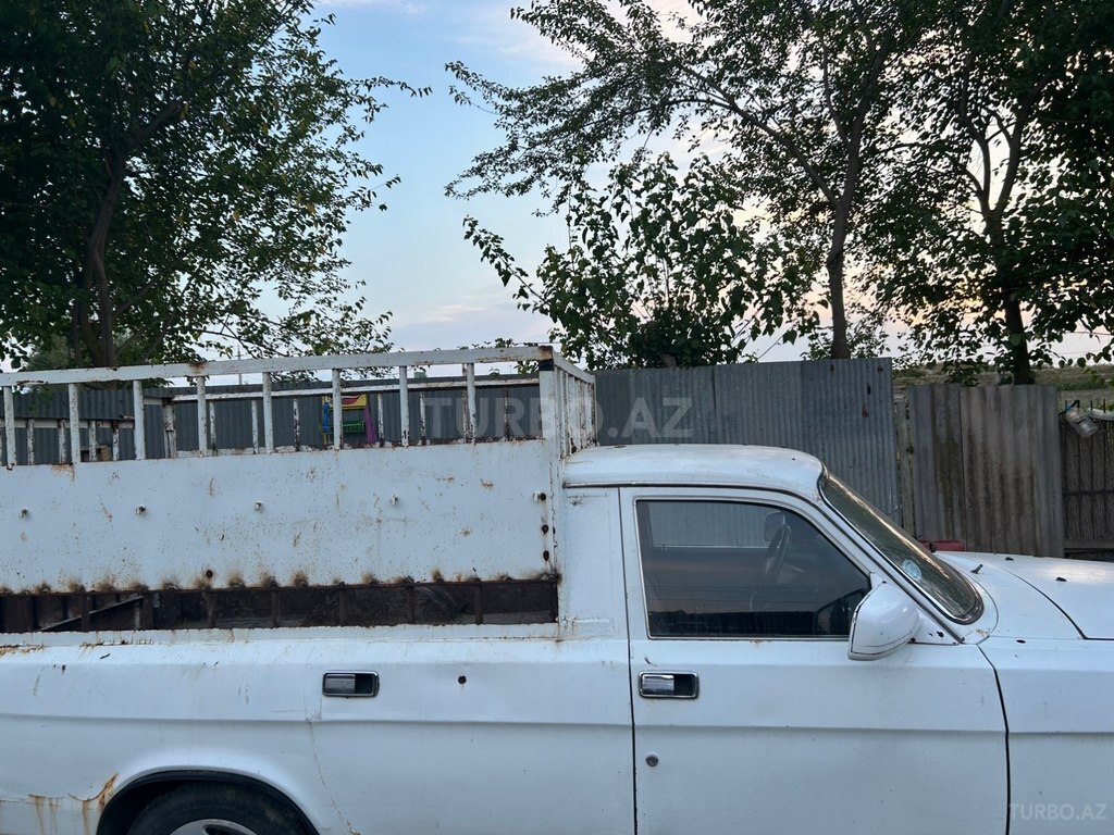 GAZ 3110 "Volga"