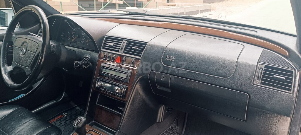 Mercedes C 240