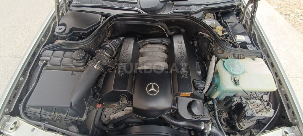 Mercedes C 240