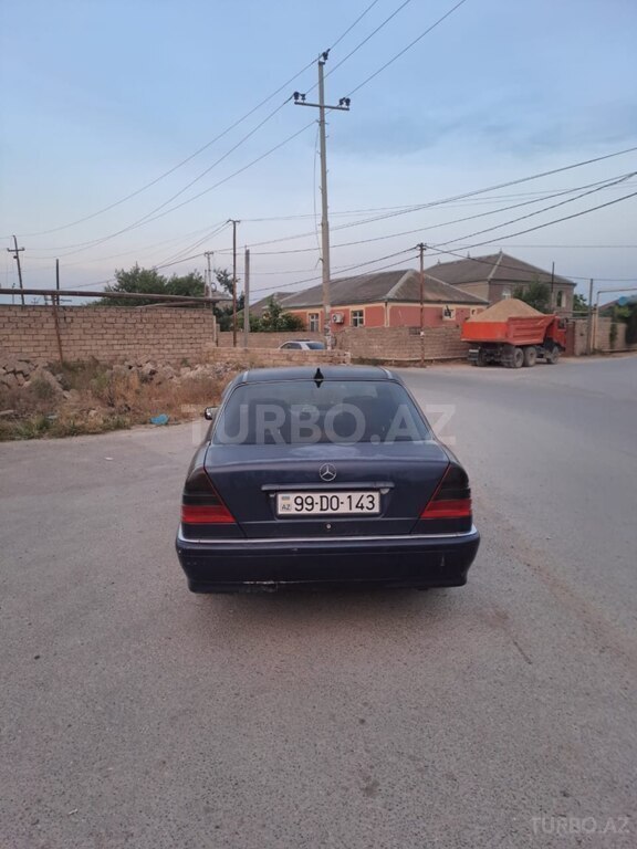 Mercedes C 180