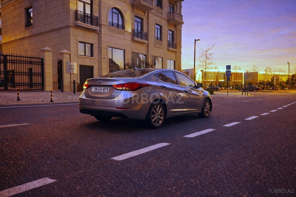 Hyundai Elantra