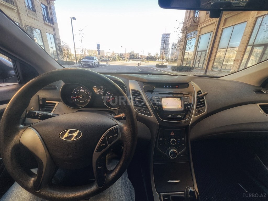 Hyundai Elantra