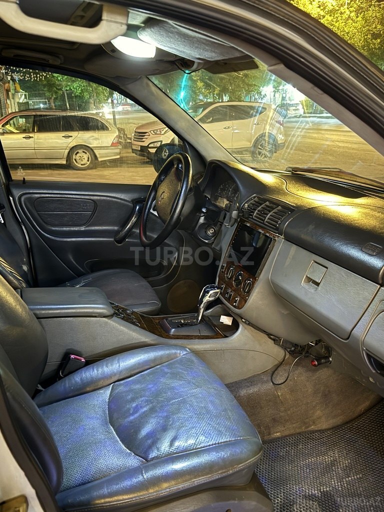Mercedes ML 320