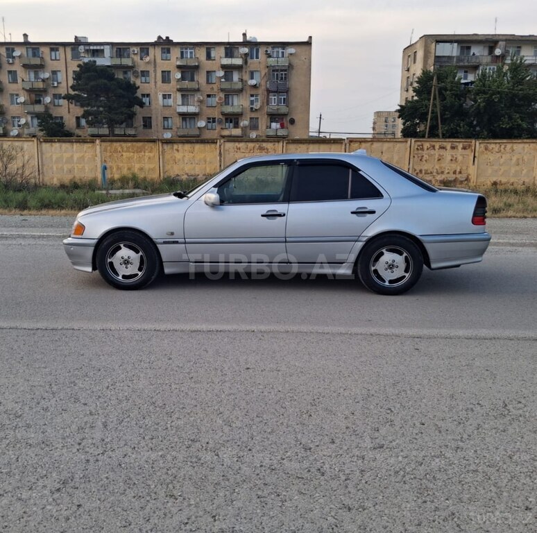 Mercedes C 220