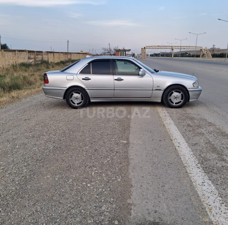 Mercedes C 220