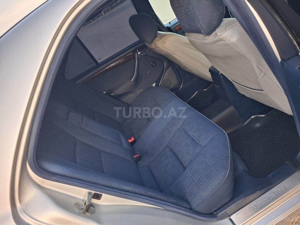 Mercedes C 220