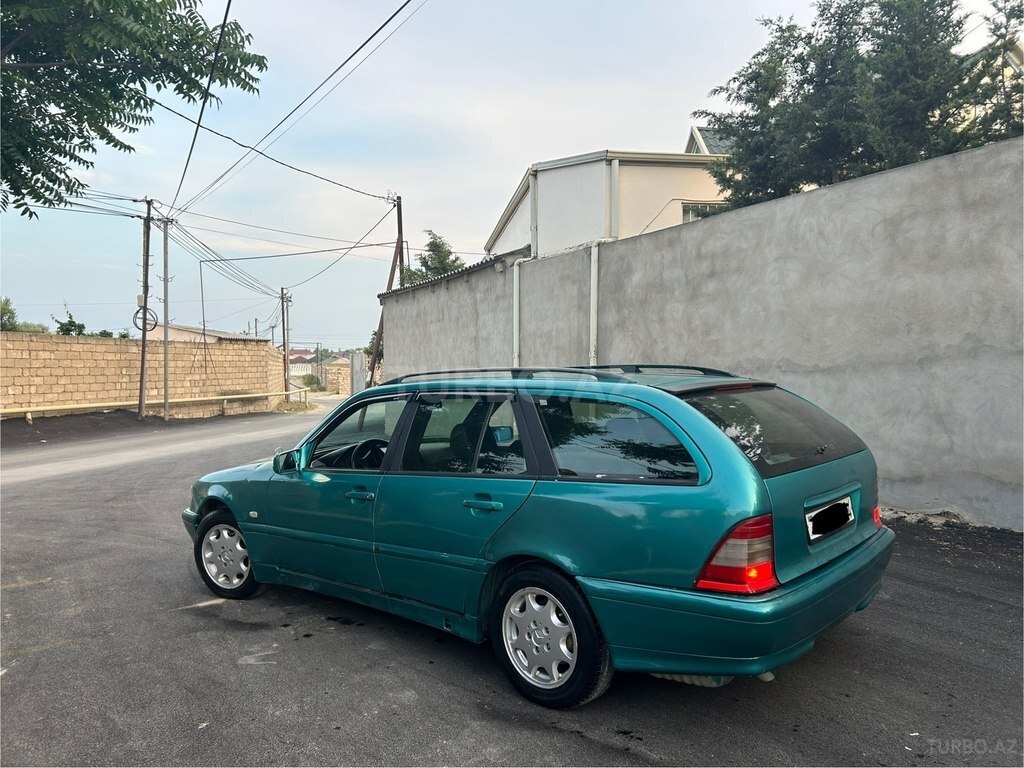 Mercedes C 180