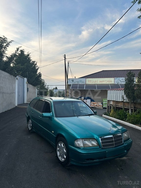 Mercedes C 180
