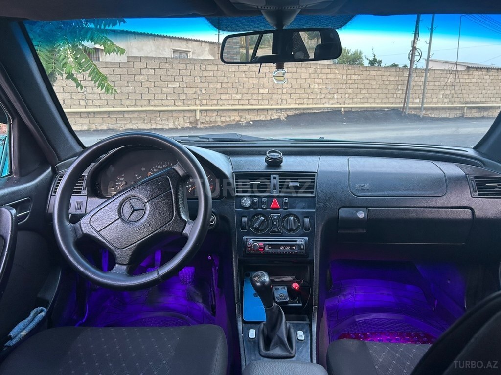 Mercedes C 180