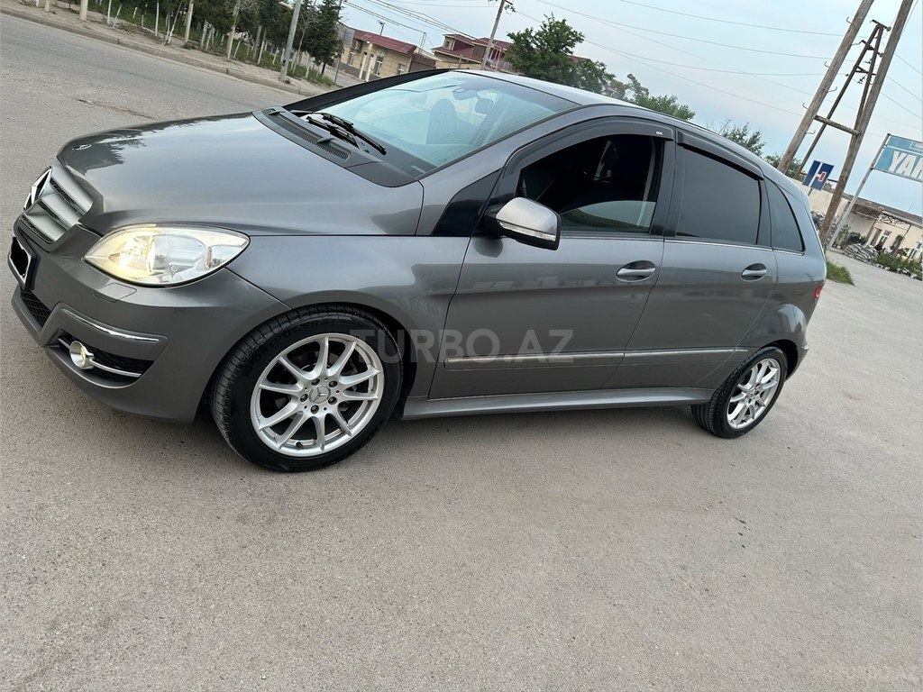 Mercedes B 170